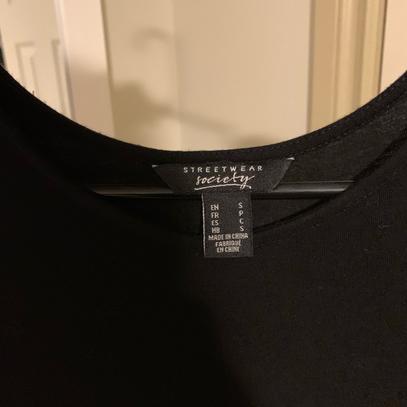 Black dress - Picture 3 of 3